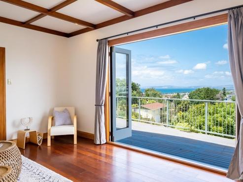 8 Harvey Road, Napier Hill