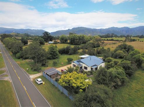 880 Collingwood-bainham Main Road, Collingwood