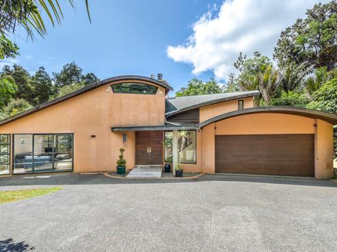 715 Scenic Drive, Henderson Valley