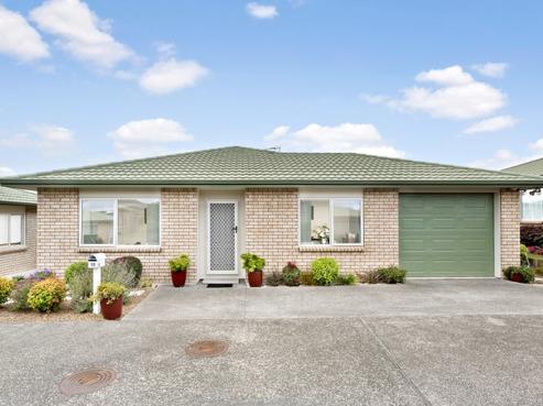 15/8 Village Place, Tuakau