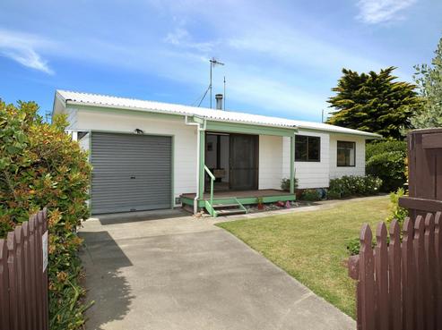 11B Alamein Crescent, Onekawa