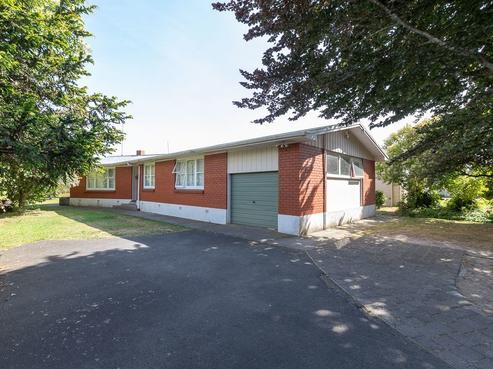295 Clarkin Road, Fairfield