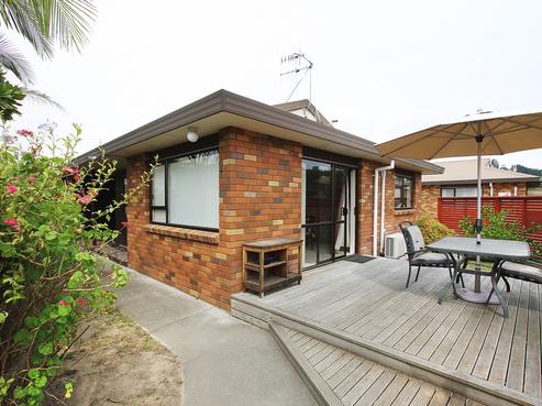 2/66 Church Road, Taradale