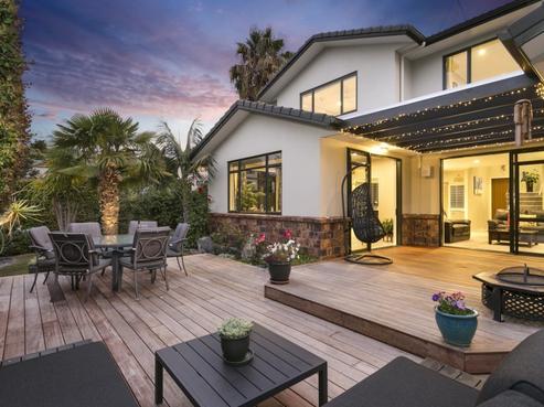 2 Driftwood Drive, Red Beach