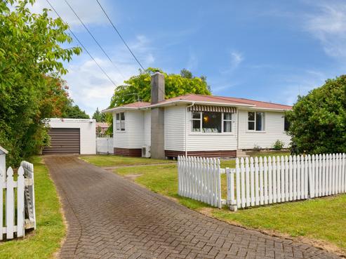 64 Mount View Drive, Mangakakahi
