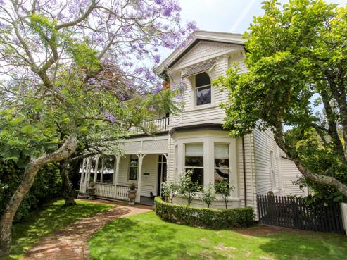 5 Victoria Road, New Plymouth Central