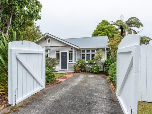 72 Nottingham Street, Karori