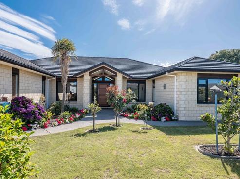 57 Kotuku Drive, Paraparaumu Beach
