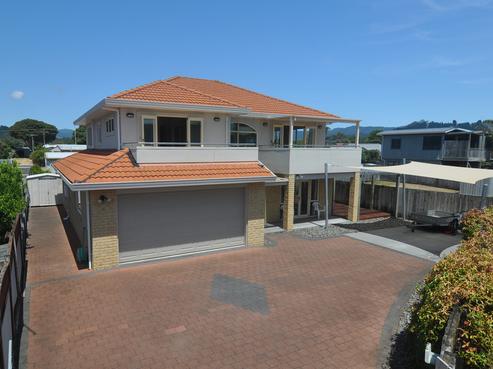 303B Mary Road, Whangamata