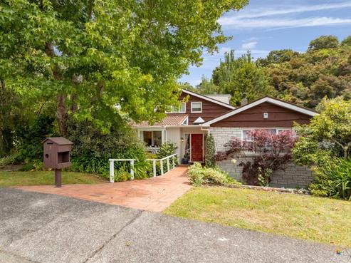 1 Fendalton Crescent, Pinehaven