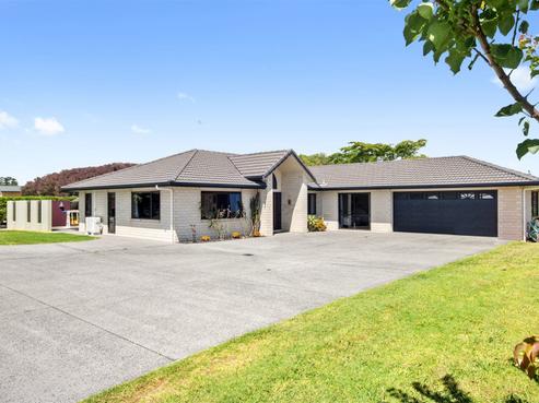 8 Frank Knight Place, Waiuku