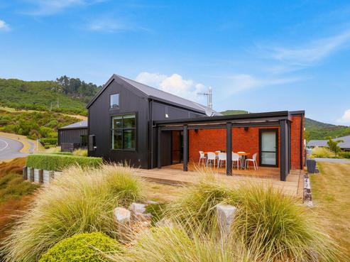 2 Peregrine Place, Kinloch