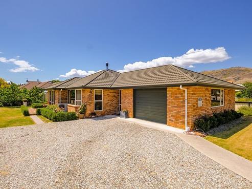 6 Sunshine Court, Cromwell