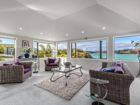 20 Kennedy Point Road, Surfdale