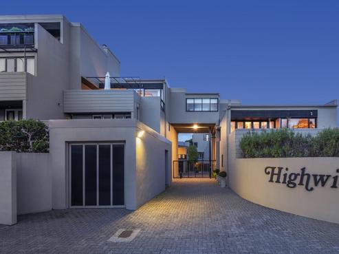 18/32 Hobson Street, Thorndon
