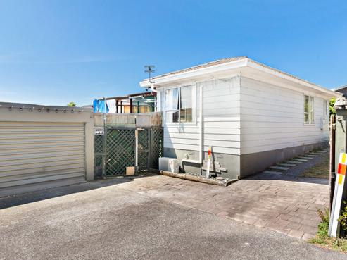 2/203 Waitemata Drive, Ranui