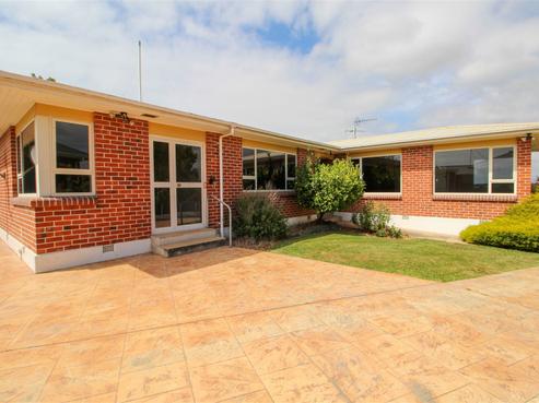 25 Hill View Crescent, Highfield