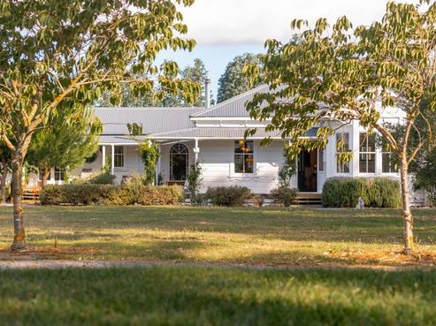 247 Cross Line, Greytown