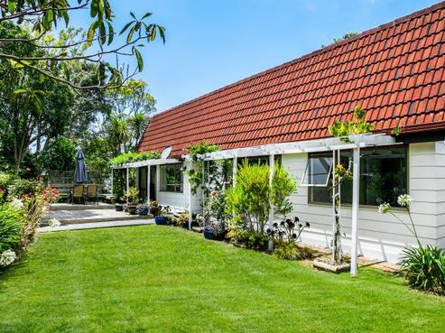 14 John Downs Drive, Browns Bay