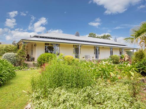 1937 Lake Ferry Road, Pirinoa
