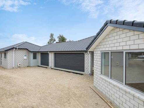 82 Sylvester Crescent, Flagstaff