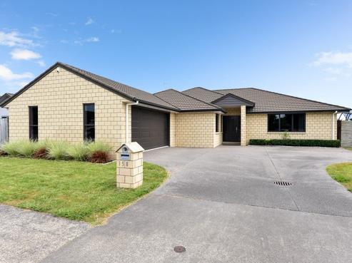 158 Saint James Drive, Huntington