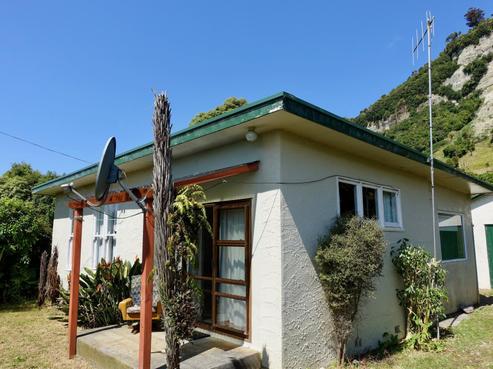 67 Glasseye Drive, Karamea