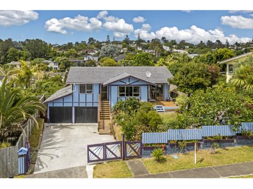 123 Weatherly Road, Torbay