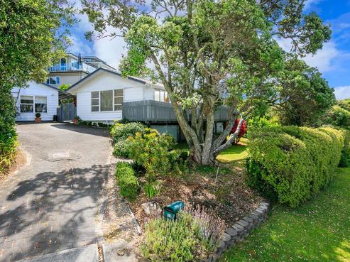 24 Long Bay Drive, Torbay