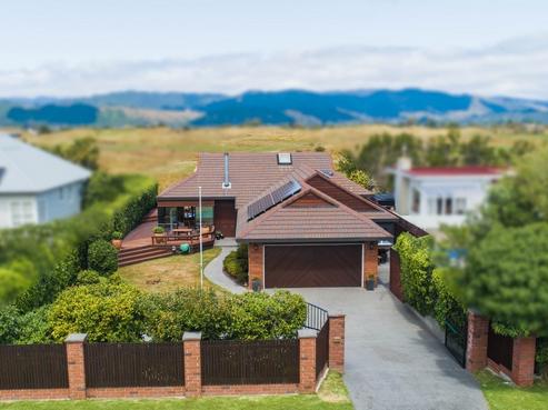 58 Golf Road, Paraparaumu Beach