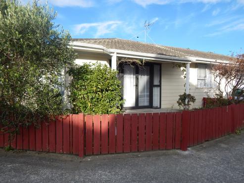 2/73 Randwick Crescent, Moera