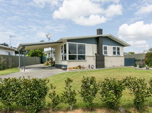 57 Exeter Crescent, Pirimai