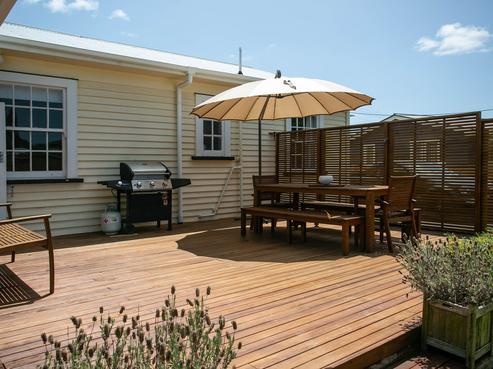27 Bear Street, Tirau