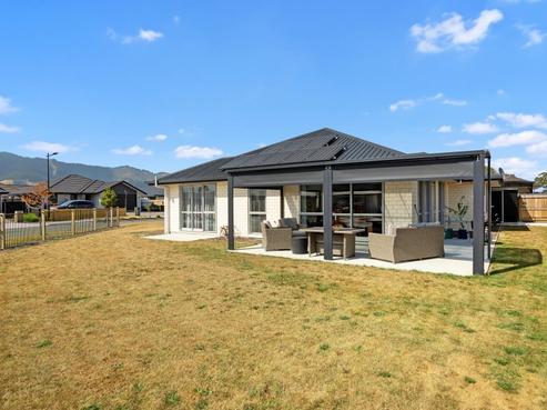 16 Malone Crescent, Richmond