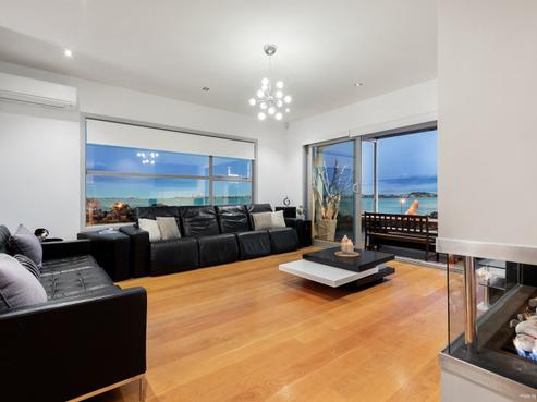 27 Karemoana Drive, Te Atatu Peninsula