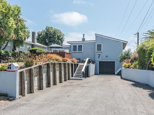 7 Karaka Grove, Raumati Beach