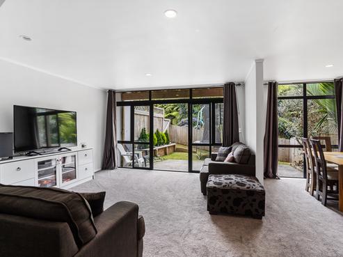11/61A Birkdale Road, Birkdale