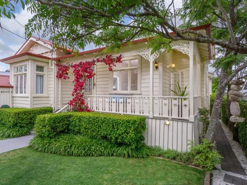 11 North Avenue, Narrow Neck