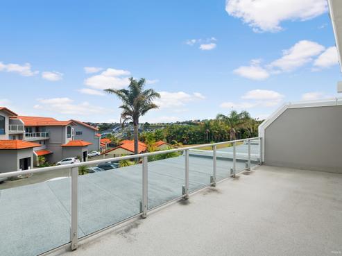 8/340 Gulf Harbour Drive, Gulf Harbour