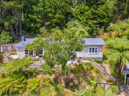 54 Jocelyn Crescent, Pinehaven
