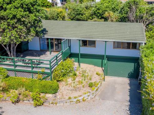 30 Field Way, Waikanae Beach