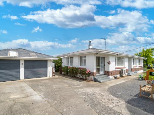 7 Tyne Street, Mosgiel