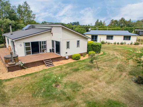 1206 Woodfields Road, Cust