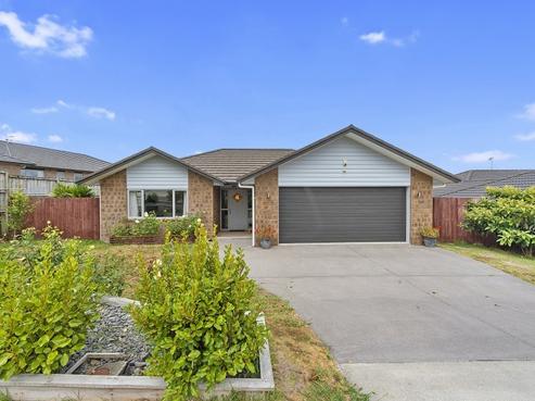 4 Castleton Way, Flagstaff