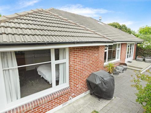 396 Memorial Avenue, Burnside