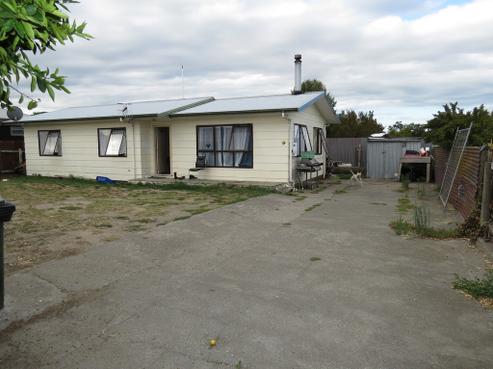16B Holmes Place, Flaxmere