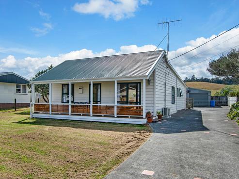 56 Valley Road, Hikurangi