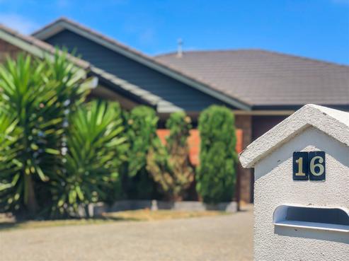 16 Manhattan Court, Paraparaumu Beach