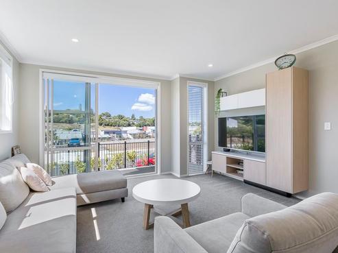101 Karepiro Drive, Stanmore Bay