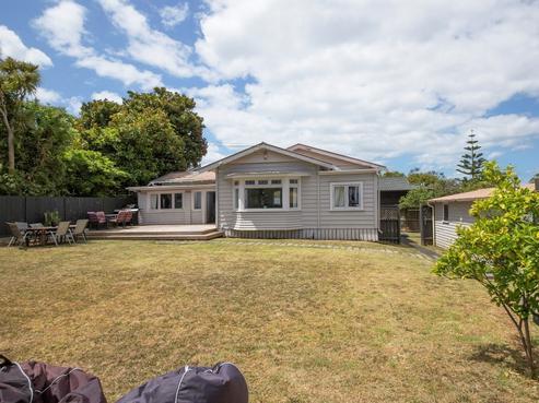 109 Kiwi Road, Point Chevalier